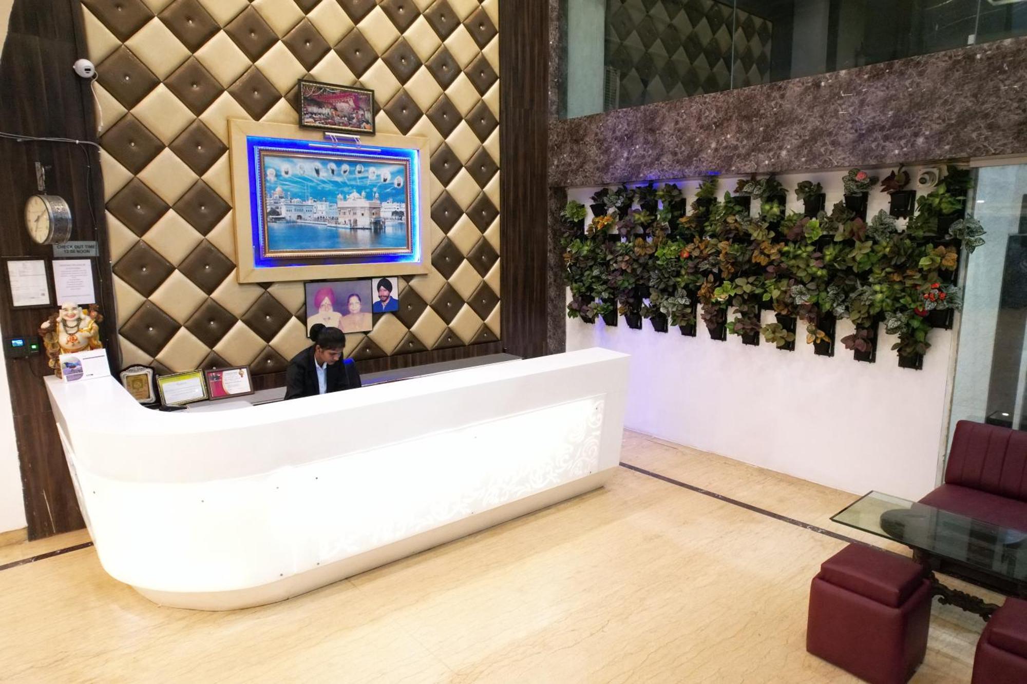 Sheetal International 호텔 Rāipur 외부 사진